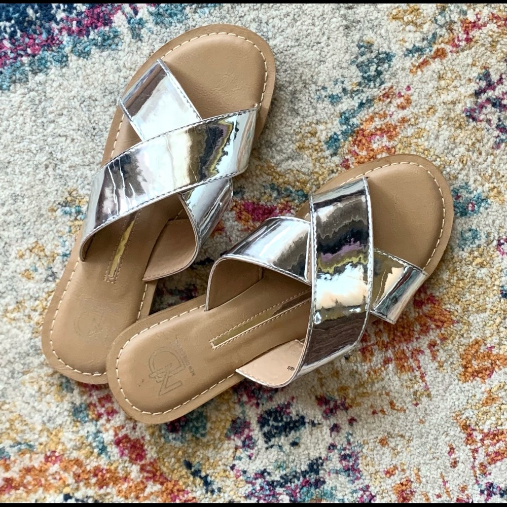 New Directions metallic slides, size 8